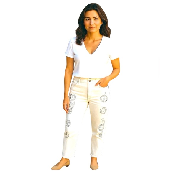 V Cristina Denim - V Cristina Beaded White Jeans. Women’s Size 4. Pre Owned, Excellent Condition
